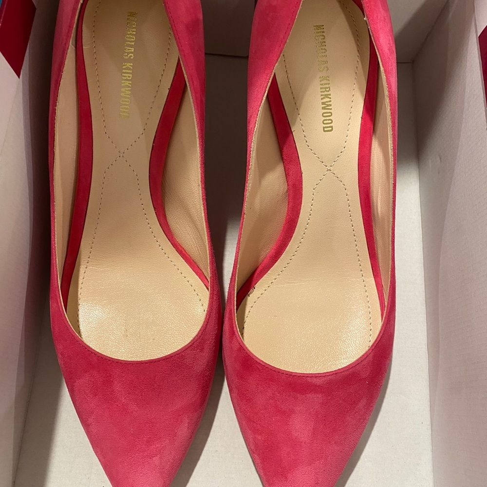 Nicolas Kirkwood suede pump